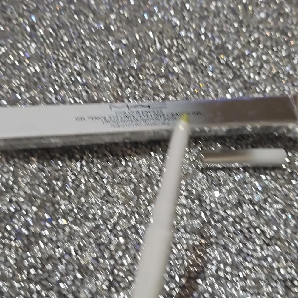 ❇️GLEAM ON MAC Cosmetics DISCONTINUED Gel Pencil Eyeliner NWT - Picture 8 of 8